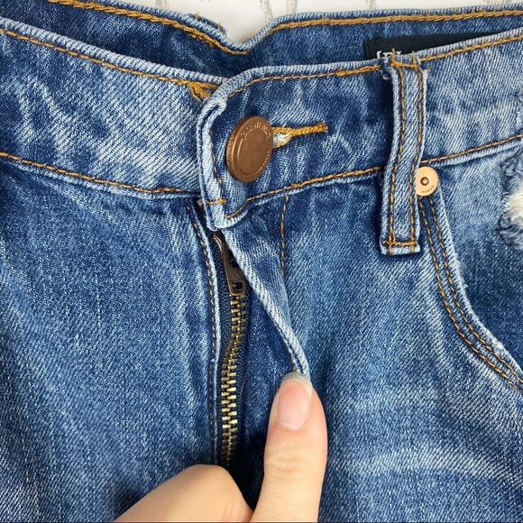 BLANK NYC Distressed Raw Hem Denim Jean Skirt 29 - Picture 6 of 11